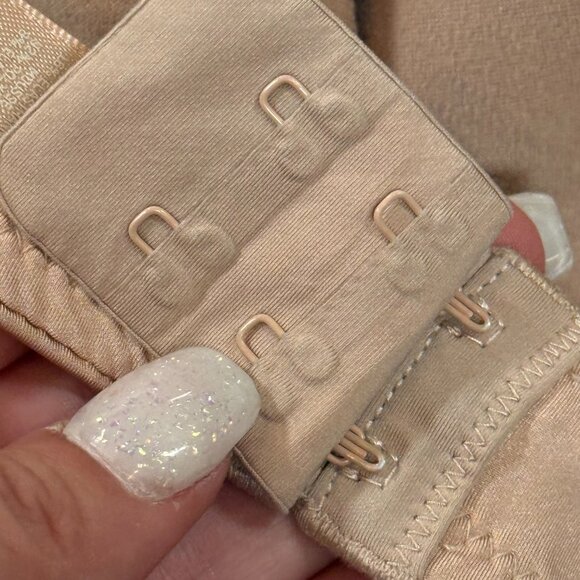 SKIMS womens Wireless Form Lightly Lined Bra- tan size 40c - Picture 4 of 5